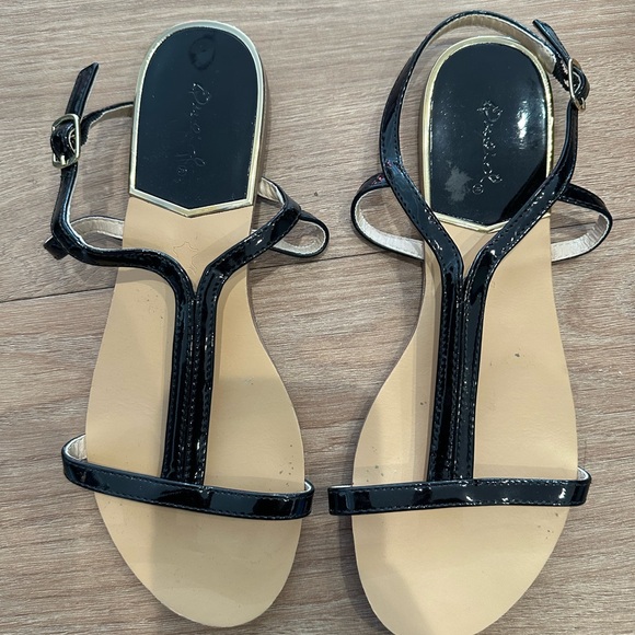 Qupid Shoes - Qupid Black Patent Sandals